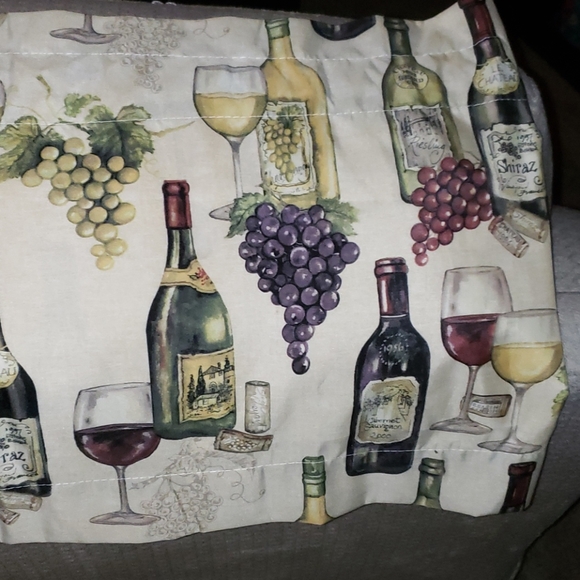 New Mainstays Ivory Valance With Multicolored Wine Theme Print Window Curtain 4 - Picture 4 of 8